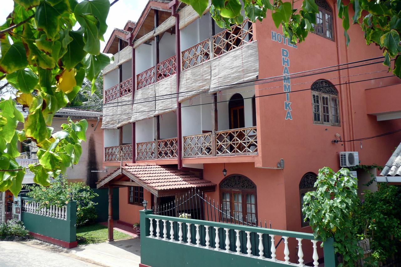Hotel Dhammika Unawatuna Exteriér fotografie